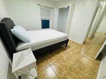 Private Bedroom - Shared Bathroom