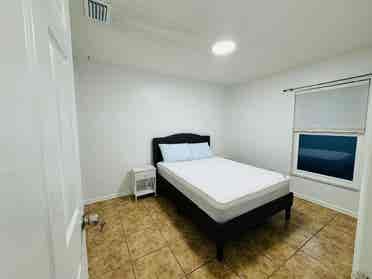 Private Bedroom - Shared Bathroom