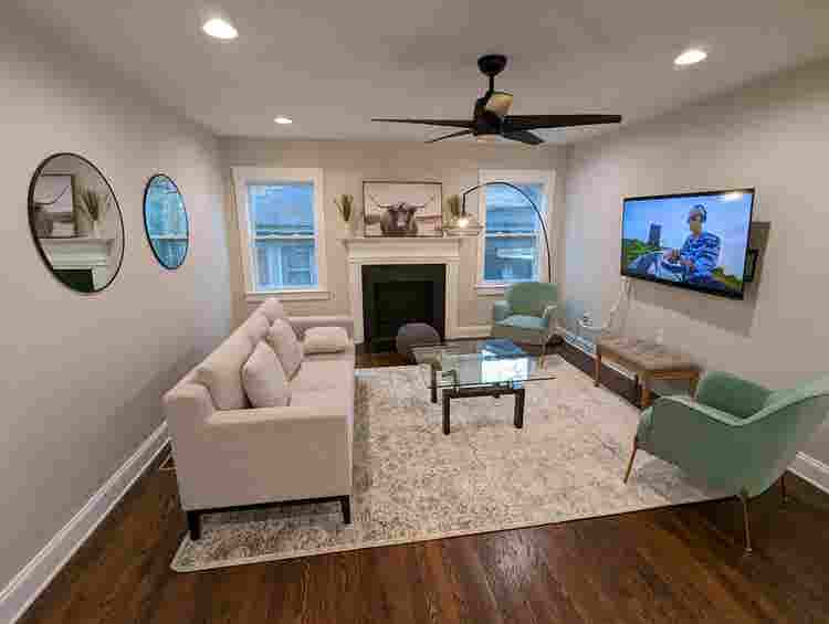Room for Rent in Clean, Quiet Home