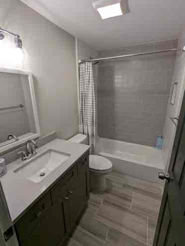Room for Rent in Clean, Quiet Home