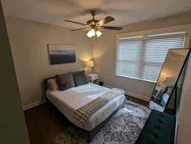 Room for Rent in Clean, Quiet Home