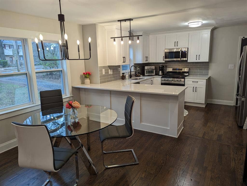 Room for Rent in Clean, Quiet Home
