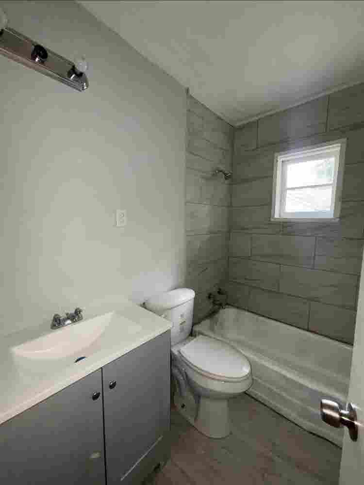 ROOMS FOR RENT MIDTOWN MEMPHIS!!
