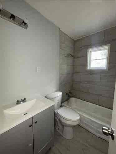 ROOMS FOR RENT MIDTOWN MEMPHIS!!