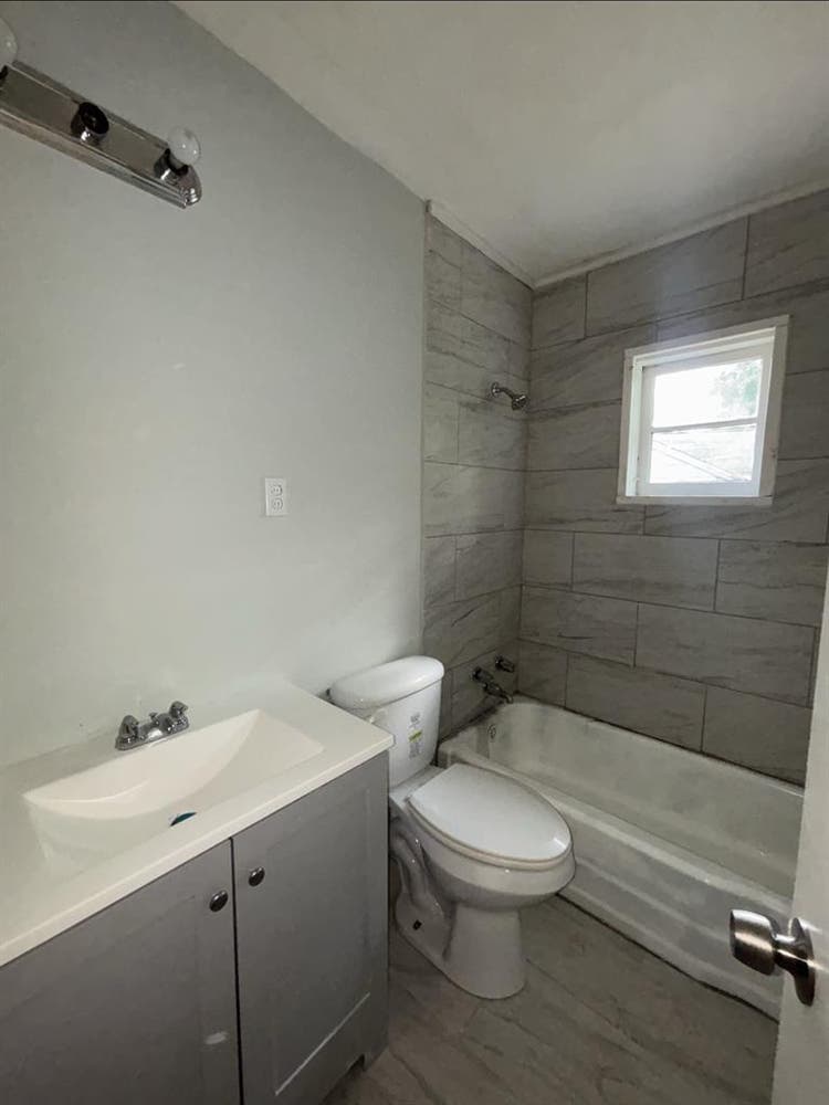ROOMS FOR RENT MIDTOWN MEMPHIS!!