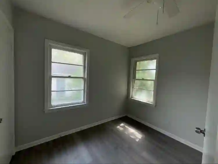 ROOMS FOR RENT MIDTOWN MEMPHIS!!