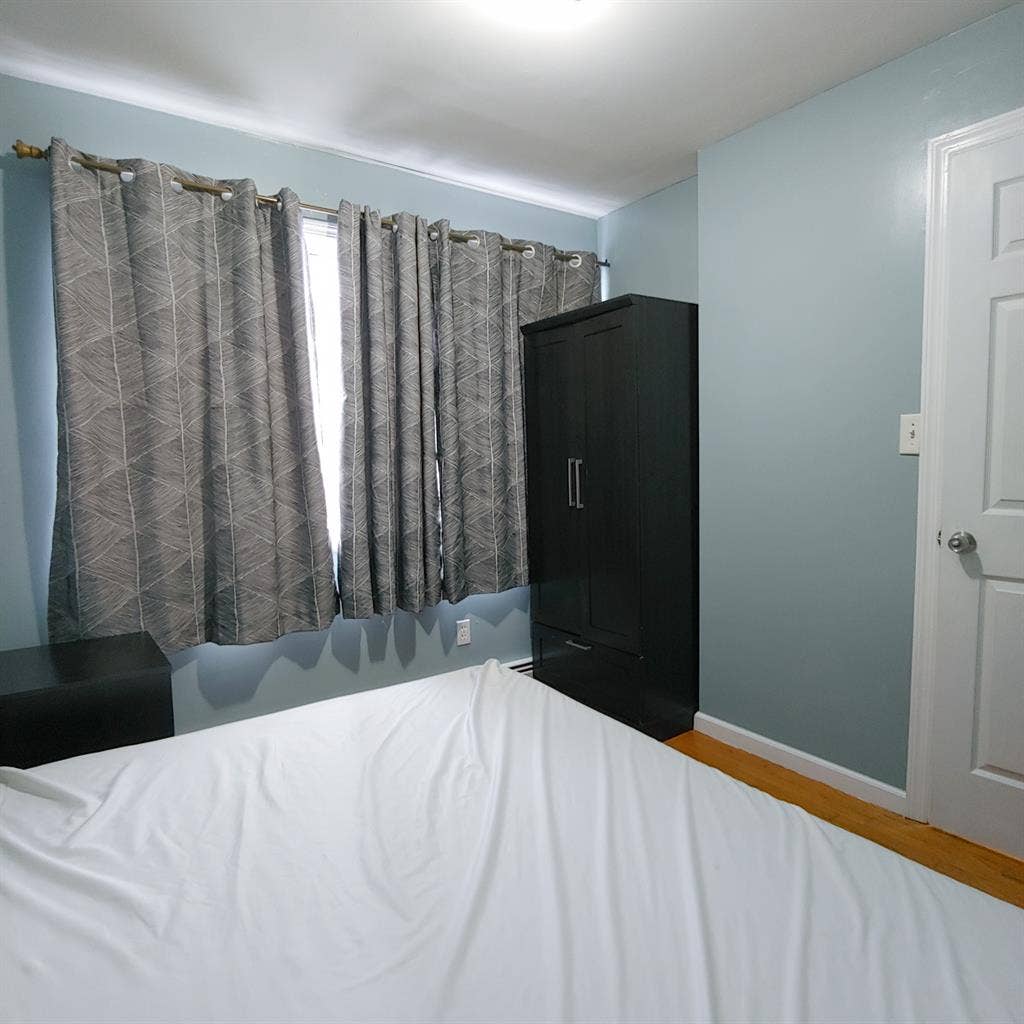 Furnished Clean - Next To MTA