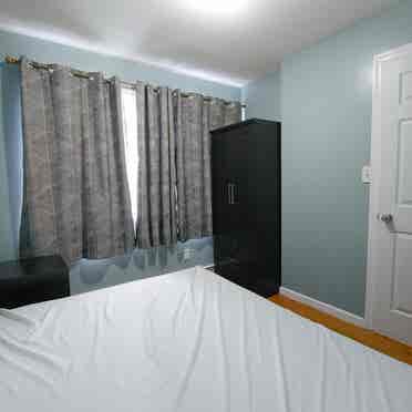 Furnished Clean - Next To MTA