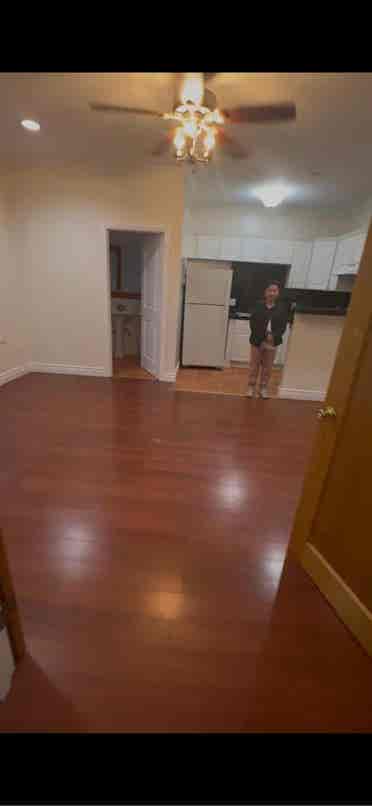 Huge Room, East Hollywood, $