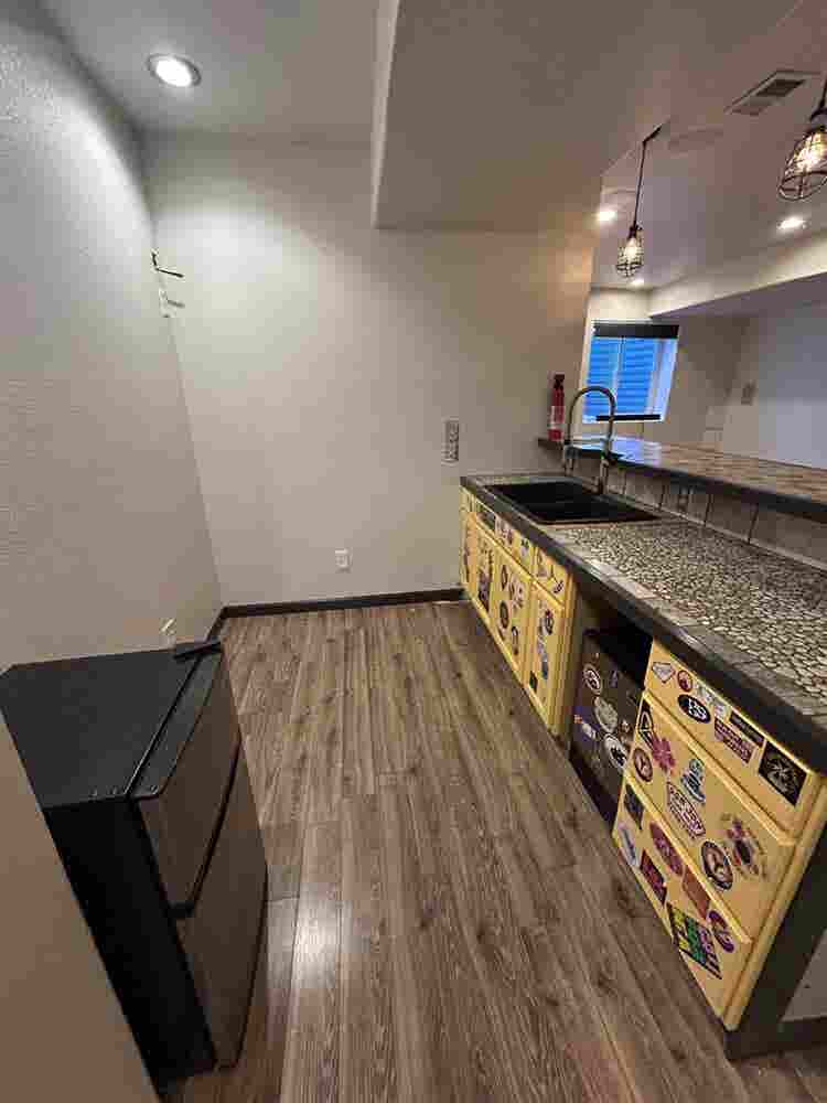 One Bedroom Basement with Garage
