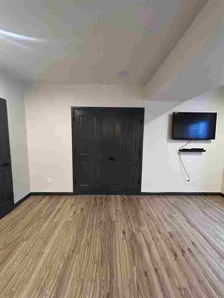 One Bedroom Basement with Garage