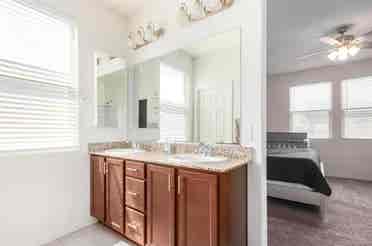 Share rental available Sept 1