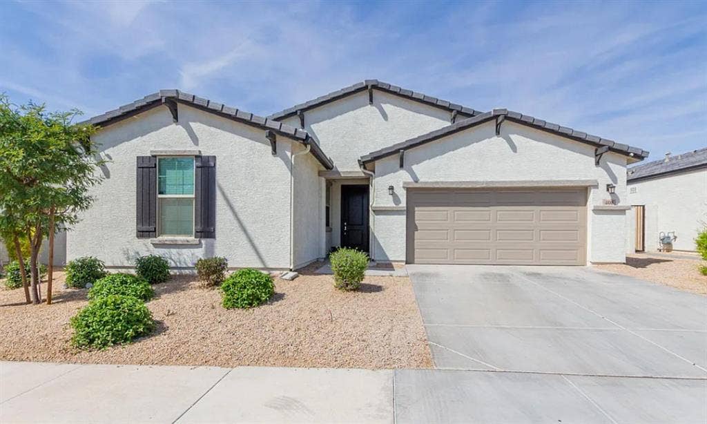 Share rental available Sept 1