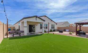 Share rental available Sept 1
