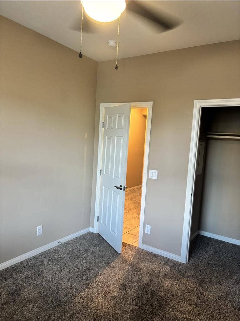 ROOM WITH PRIVATE BATH * GATED COMM