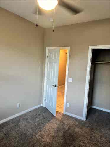 ROOM WITH PRIVATE BATH * GATED COMM