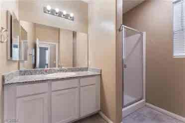 ROOM WITH PRIVATE BATH * GATED COMM