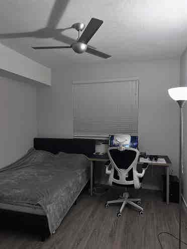 Bright & Clean Room /private bath