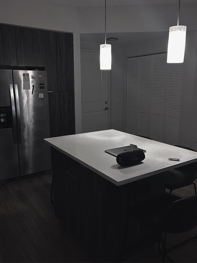 Bright & Clean Room /private bath