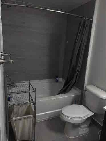 Bright & Clean Room /private bath