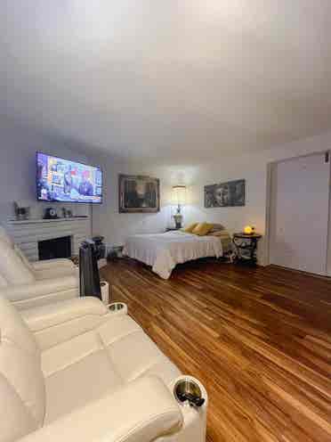 Large Private Room Avail
