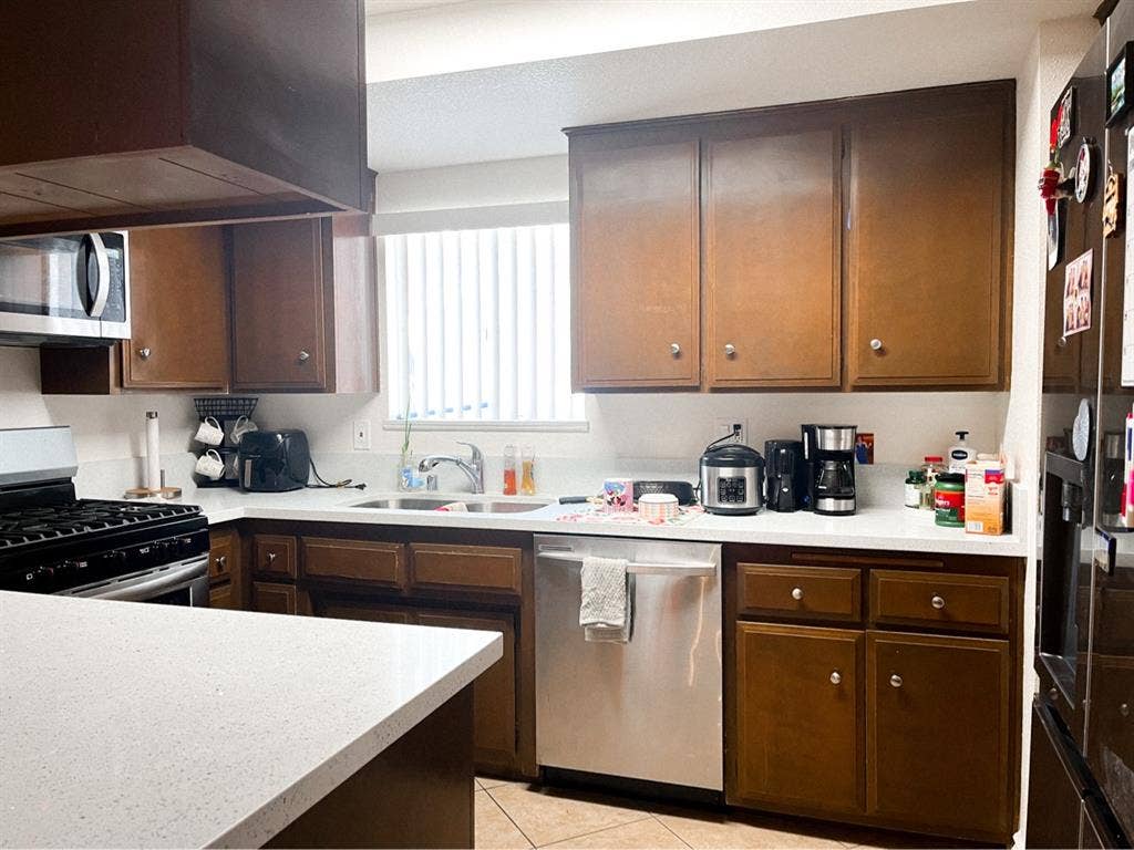 Large Private Room Avail