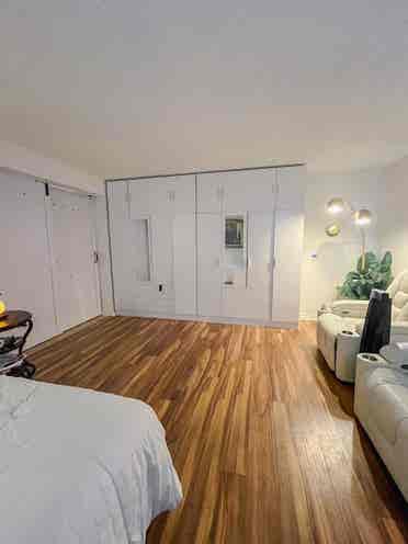 Large Private Room Avail