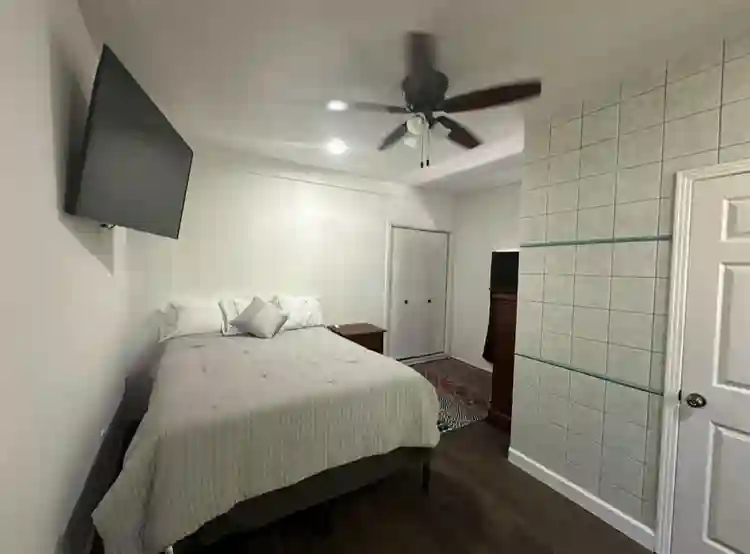 Male Roommate Wanted: Furnished