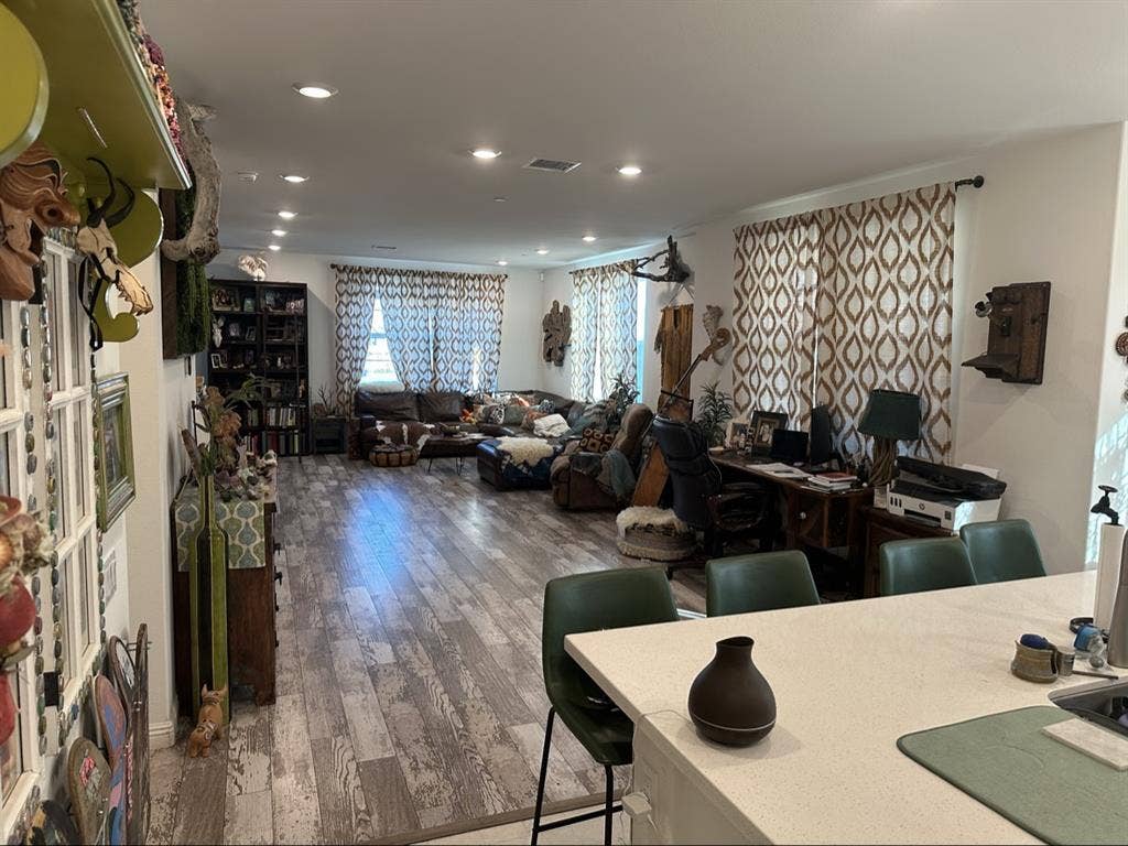 Private room and bathroom