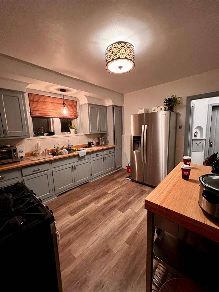 Private Room in Richmond Heights