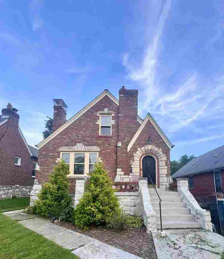 Private Room in Richmond Heights