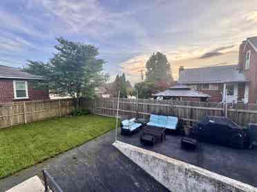 Private Room in Richmond Heights