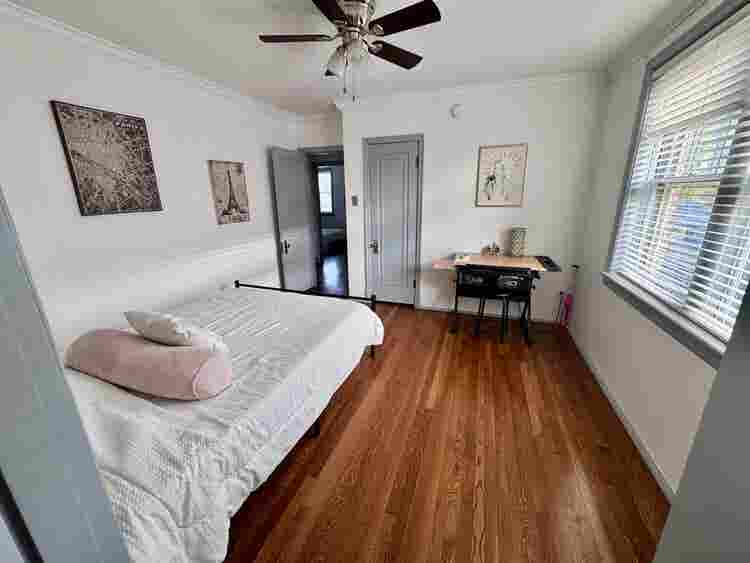 Private Room in Richmond Heights