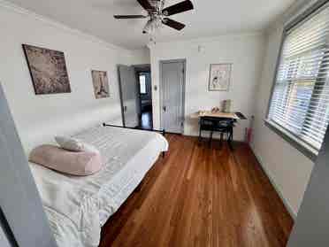 Private Room in Richmond Heights