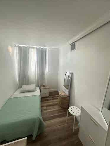 PRIVATE ROOMS FOR RENT
