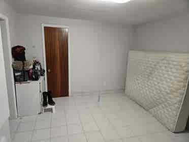 Spacious room in St-Leonard