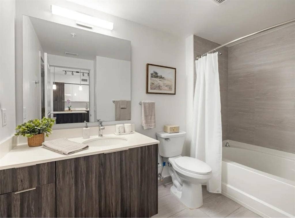 Luxury priviate room and bath rent