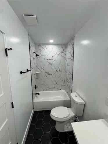 Private room & bath in Hopkins Area