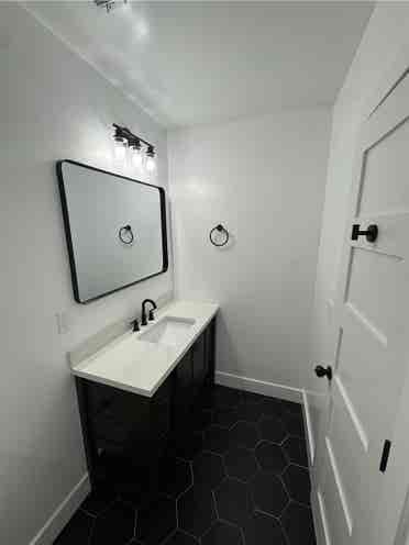Private room & bath in Hopkins Area