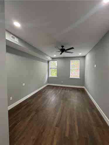 Private room & bath in Hopkins Area