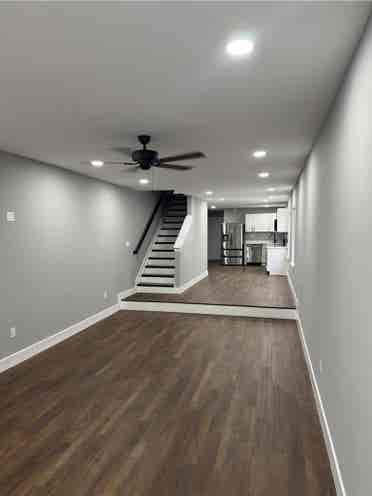 Private room & bath in Hopkins Area