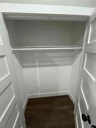 Private room & bath in Hopkins Area