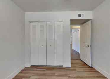 4 bedroom beautiful house for rent