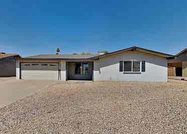 4 bedroom beautiful house for rent