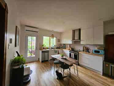 Long term lease - Private bedroom