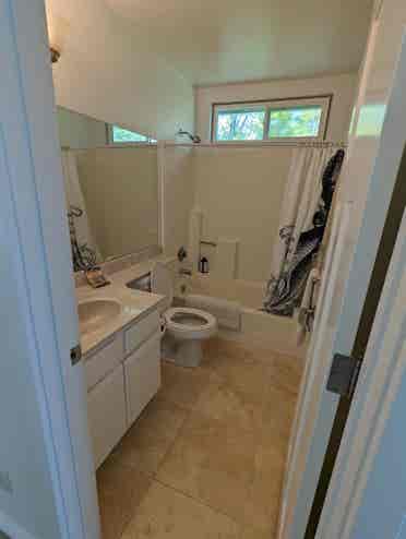 Furnished/unfurnished room w/ bath