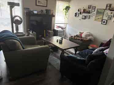 PRIVATE ROOM FOR RENT!