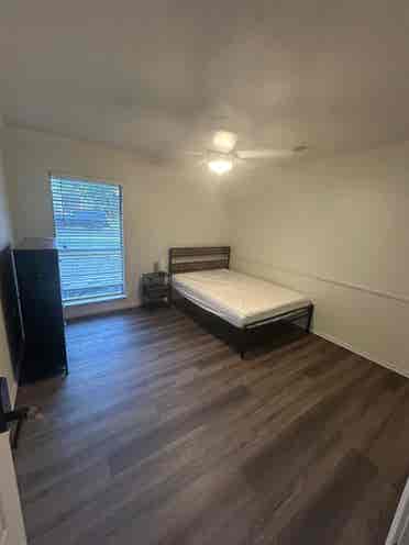 Room in beautiful house in Converse