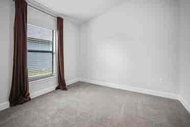 Room and Office for Rent