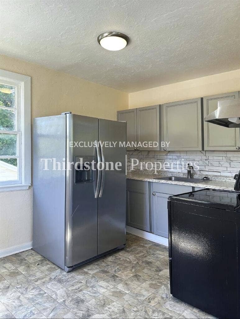 Room available august